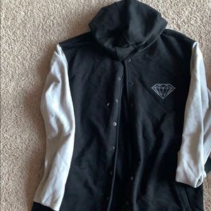 Diamond button up hood